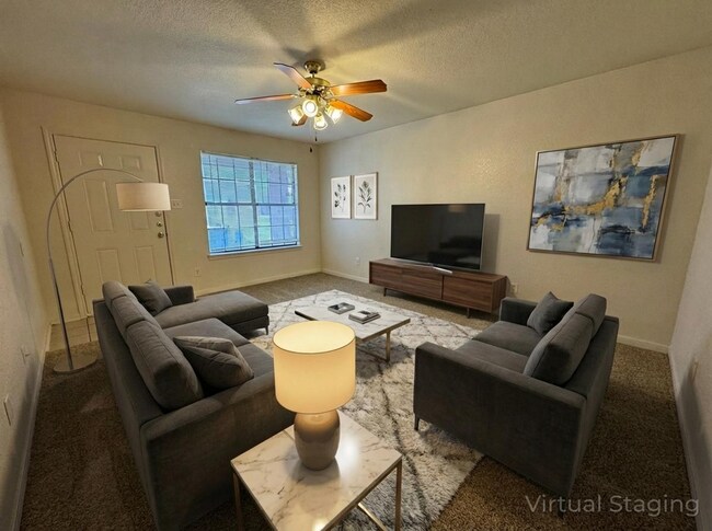 Foto del edificio - 311 Cedar Ridge Dr