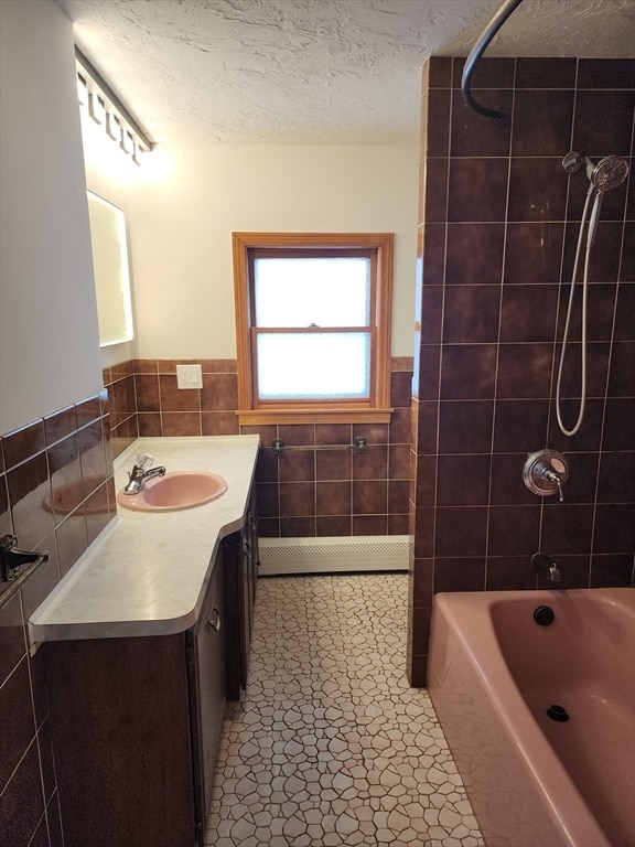 Building Photo - 586 Franklin St