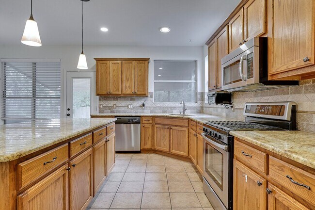 Foto del edificio - 1414 Laurel Oak Loop