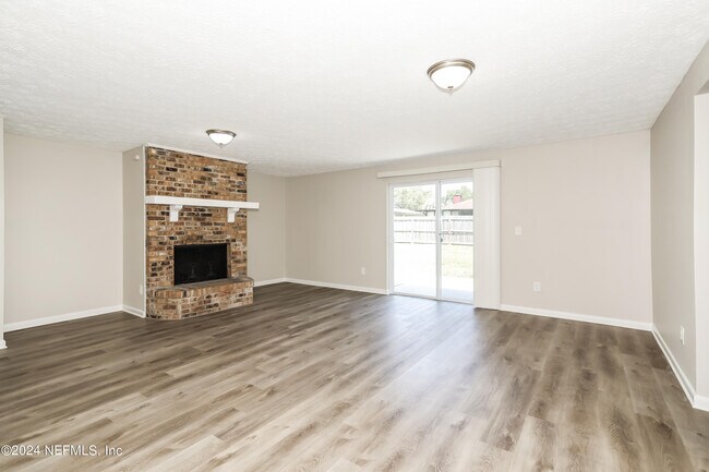 Foto del edificio - 2202 Carter Braxton Rd