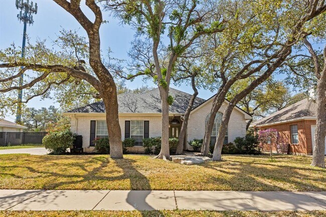 Foto del edificio - 109 Riverview Dr