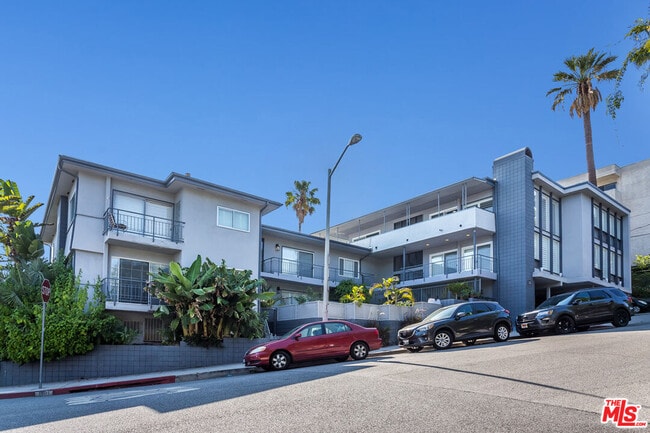 Foto del edificio - 1301 Flores St