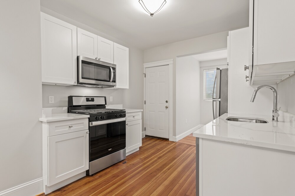 Primary Photo - 56 Fuller St