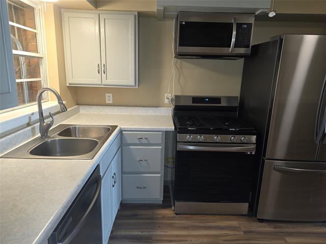 Foto del edificio - 1513 Arcady Ln