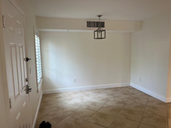 Building Photo - 103 Yacht Club Way