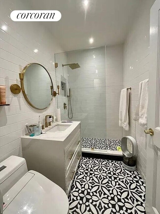 Foto del edificio - 350 E 82nd St