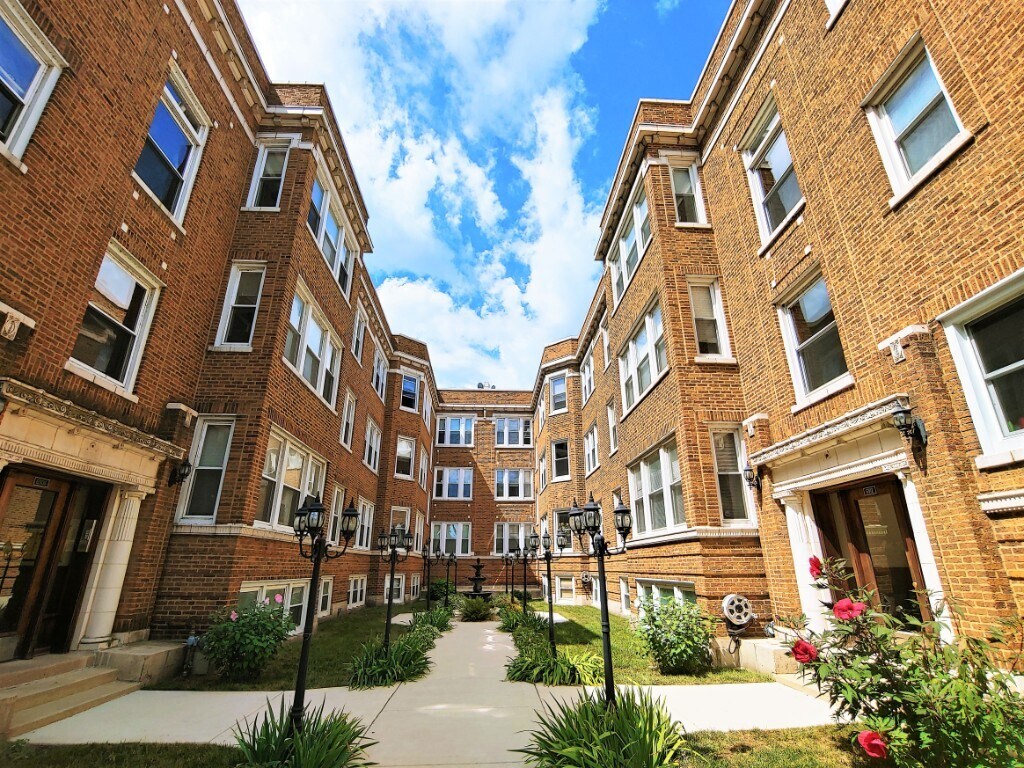 Foto principal - Exquisite Rogers Park 2b/2b Condo Rental