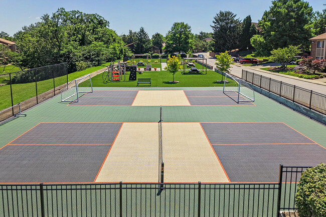 Pickleball Court - Boulder Creek Apartments