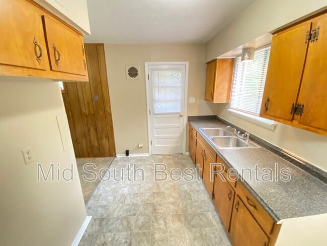 Building Photo - 2443 Debby