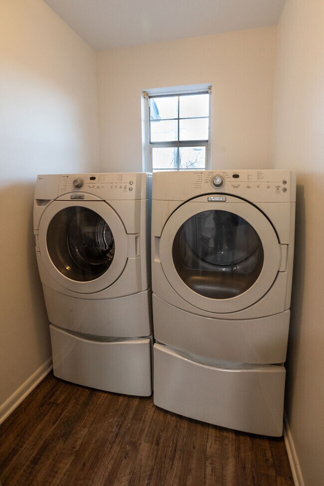 Laundry Room - 21 Edward Ct