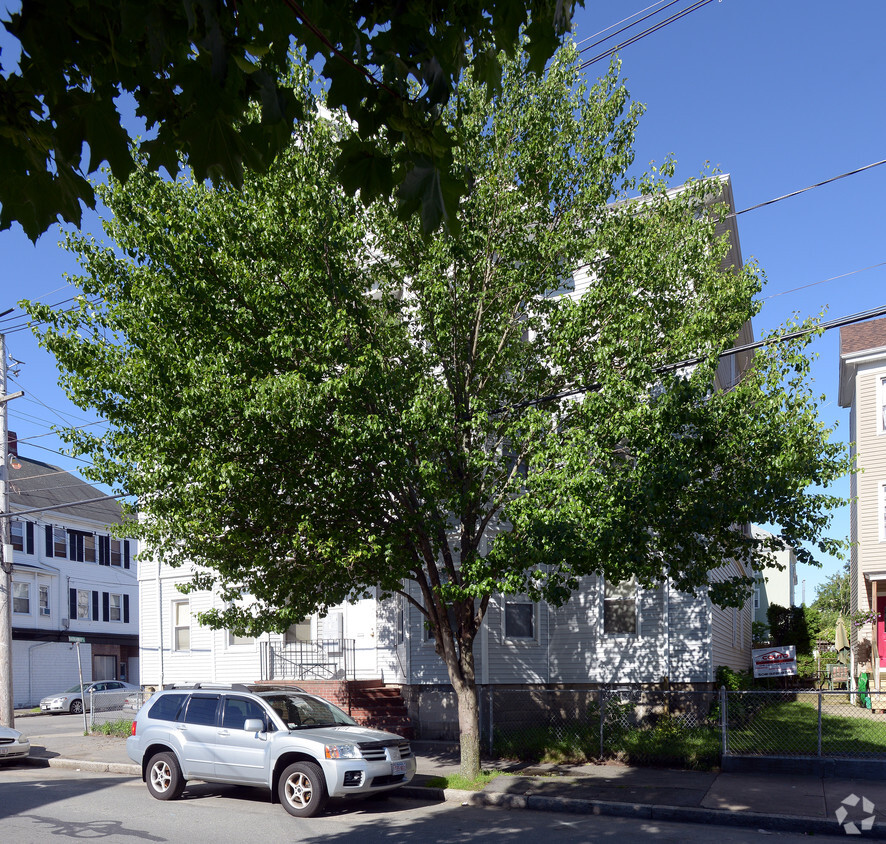 Building Photo - 487 N Front St