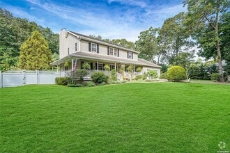 Building Photo - 64 Beachfern Rd