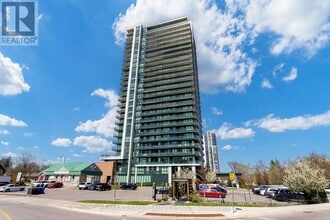 Building Photo - 100-100 John St