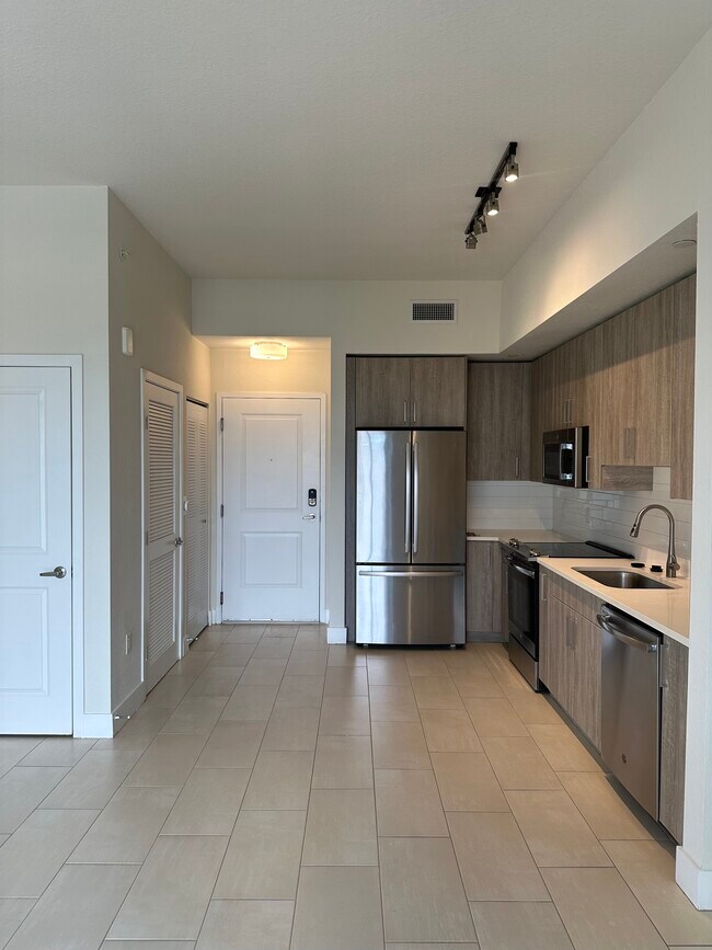 Foto del edificio - 511 NE 27th St