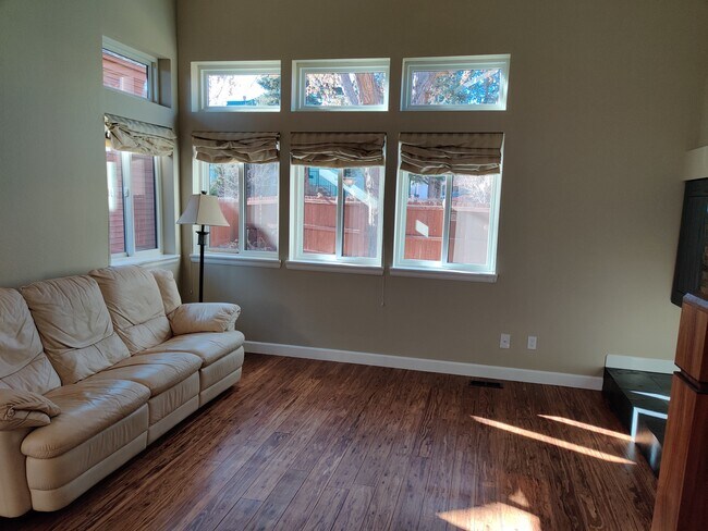 Foto del edificio - 16211 E Princeton Cir