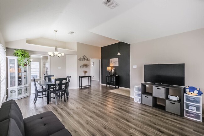 Foto del edificio - 4311 Duesenberg Ct