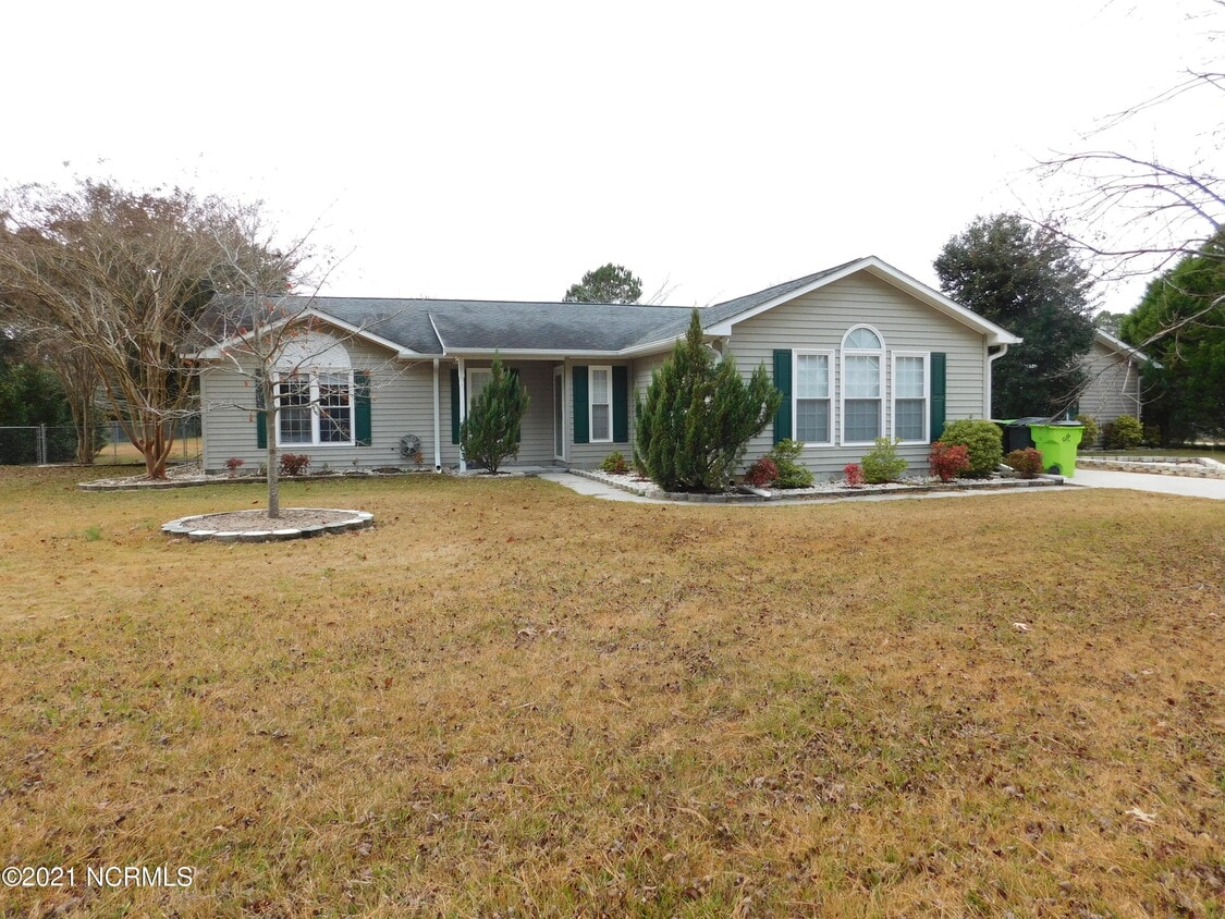 4503 Rivershore Dr, New Bern, NC 28560 House for Rent in New Bern, NC