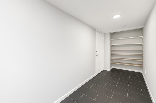 Foto del edificio - 7510 Hornwood Dr