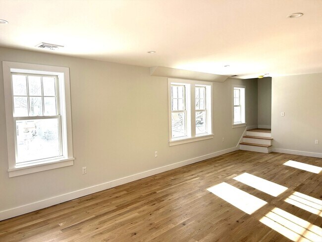 Building Photo - 42 Prospect St