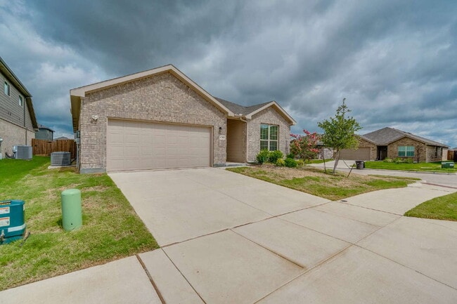 Building Photo - Charming 4-Bedroom Home in Eagle Mountain-...
