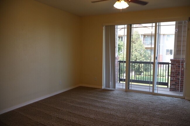 Building Photo - Heart of Fort Collins: Modern Condo + $200...