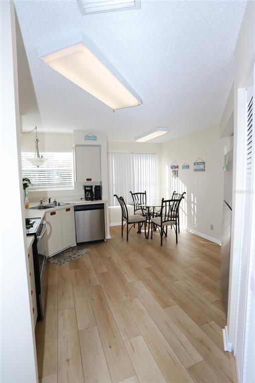 Building Photo - 6050 Bahia Del Mar Cir