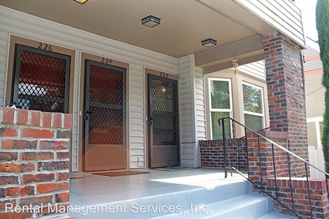 Building Photo - 222-228 NE 29th Ave