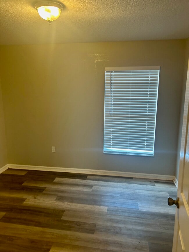 Building Photo - 2146 Fish Eagle St