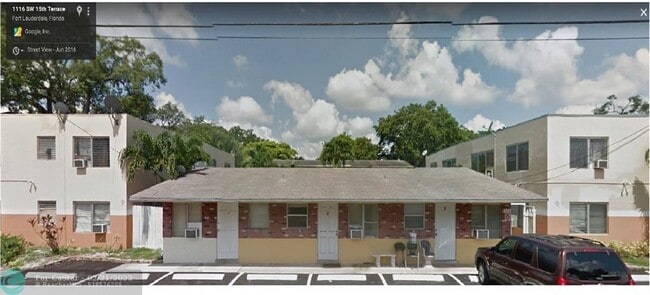 Building Photo - 1113 SW 15th Terrace