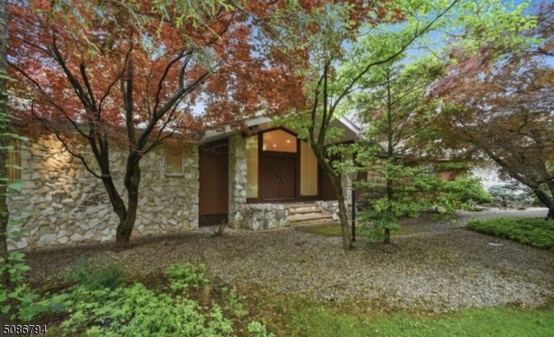 Foto principal - 15 Graymoor Rd