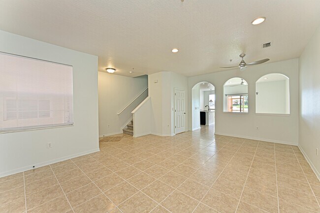 Building Photo - 3566 Parkridge Cir