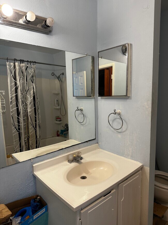 Building Photo - 4008 Dolomite St