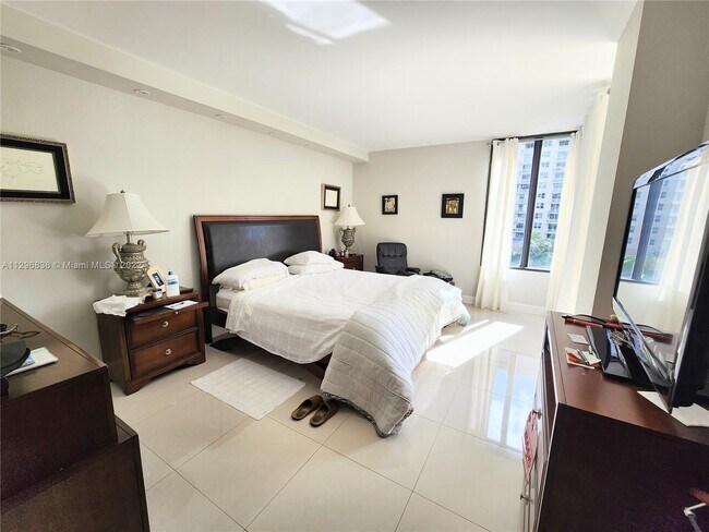 Foto del edificio - 520 Brickell Key Dr