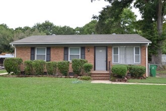 Building Photo - 832 Tilden Rd