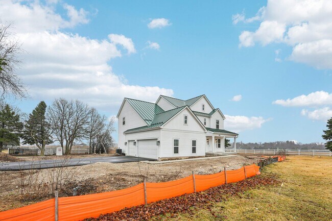 Foto del edificio - 3916 County Rd F North