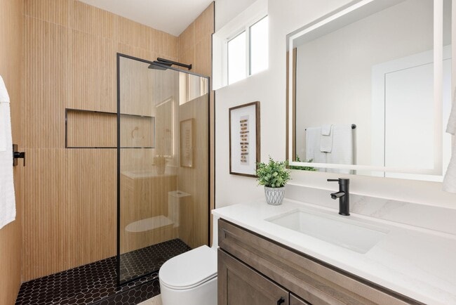 Foto del edificio - Upscale Living Awaits: Brand-New Luxury One-Bedroom Apartment with Private Outdoor Oasis, (Contac...