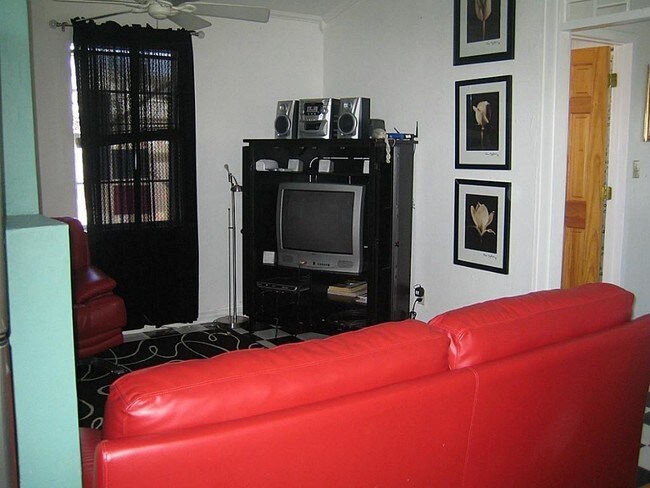 Building Photo - 4027 Surf Dr