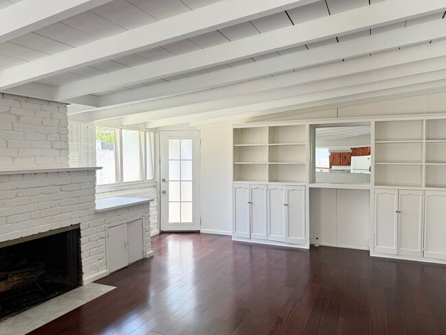 Foto del edificio - 2321 W Carson St