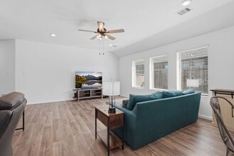 Building Photo - 651 Spring Ashberry Ct