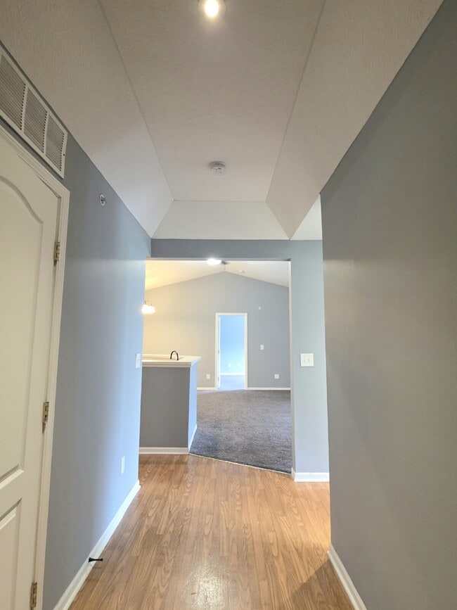 Building Photo - 6553 Dorothy's Creek