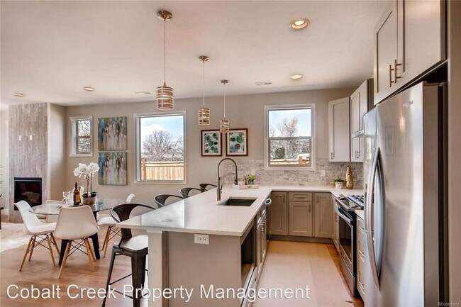Building Photo - 3 br, 3.5 bath House - 752 S Leyden St