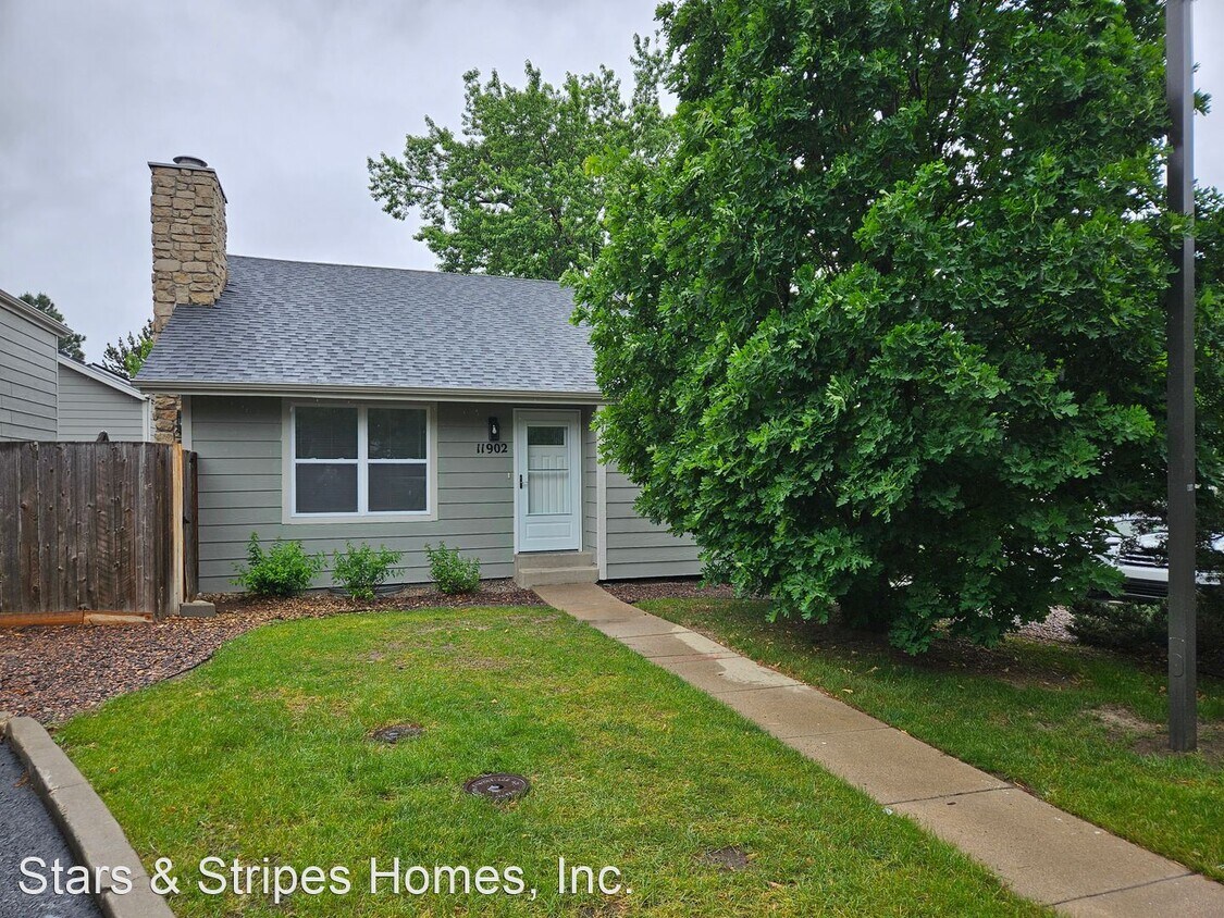 Foto principal - 3 br, 2 bath House - 11902 East Cornell Ci...