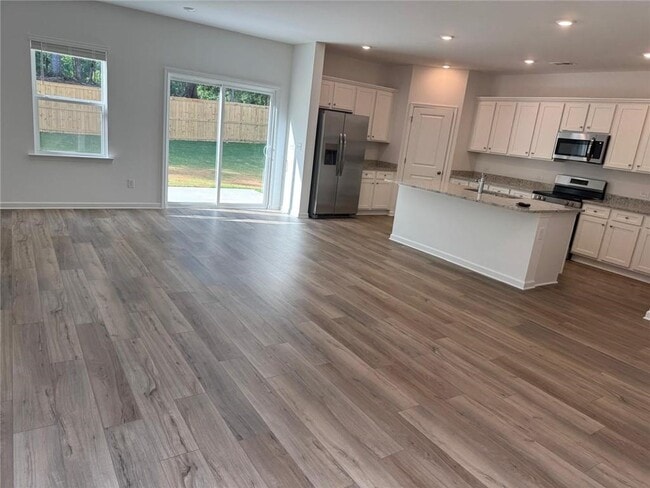 Building Photo - 396 Red Dragon Dr