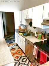 Building Photo - 3 Calvin St