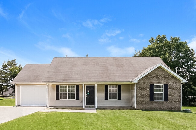 Building Photo - 1320 Lyndsey Ridge Dr