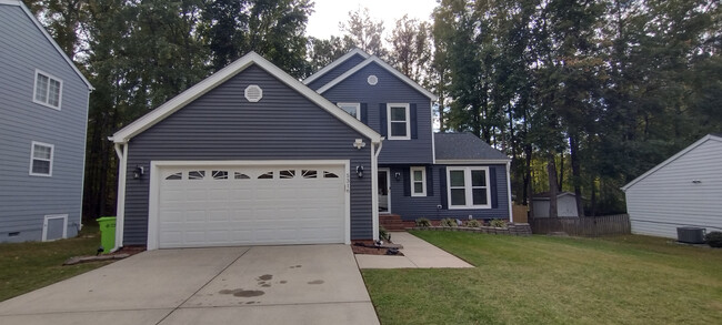 Building Photo - Room in House on Cumberland Plain Dr