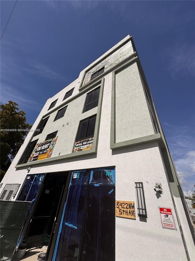 Foto del edificio - 3422 NW 5th Ave