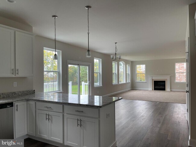 Building Photo - 3020 Whitehall Rd