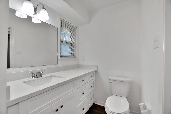 Building Photo - 10513 Moorberry Ln