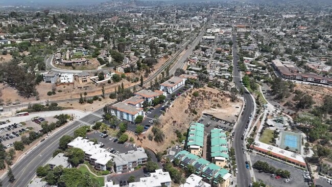  - Chateau Spring Hill Apartments